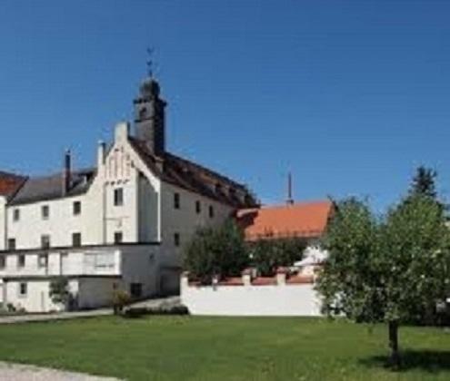 Schloss Weichs Zu Regensburg Mit 2Schlafzimmer Parkplatz Internet 75Qm Zentrum Exterior photo